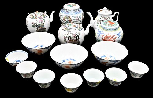 GROUP OF CHINESE PORCELAINGroup