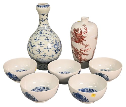 SEVEN PIECE CHINESE PORCELAIN GROUPSeven 37628f