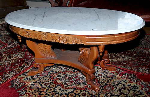 VICTORIAN STYLE COFFEE TABLEAn 373cd1