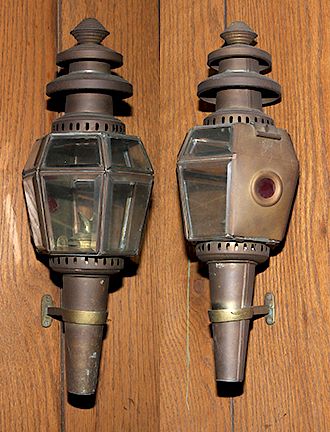 PAIR OF CARRIAGE LIGHTSA pair of 373d23