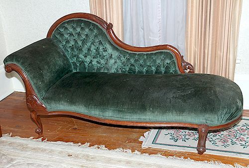 VICTORIAN FAINTING COUCHA period