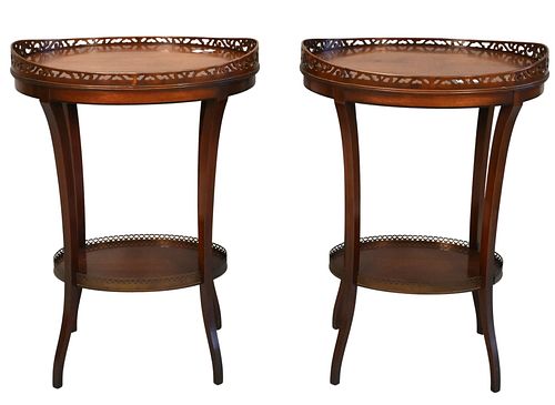 PAIR OF OVAL MAHOGANY SIDE TABLESPair 3740e9