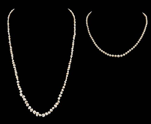 TWO PEARL NECKLACES WITH 14KT  37476f