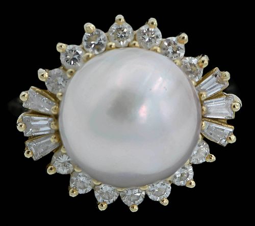 SOUTH SEA PEARL AND DIAMOND RINGstamped 3747b0