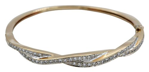 14KT. GOLD HINGED DIAMOND BRACELEThinged