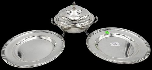 THREE PIECE SILVER PLATE LOTThree 374a42