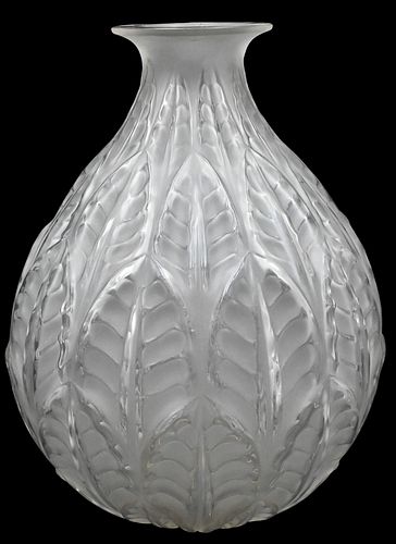 LALIQUE "MALESHERBES" FROSTED GLASS
