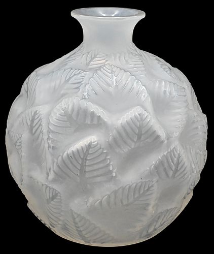 LALIQUE ORMEAUX FROSTED GLOBULAR 374b3a