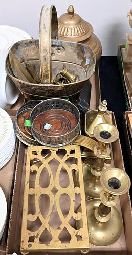 BRASS LOT, TO INCLUDE CANDLESTICKS,