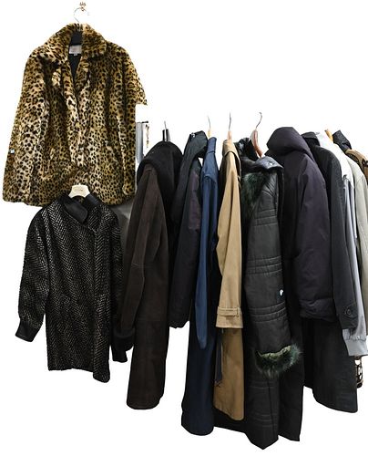 12 PIECE CLOTHING LOT TO INCLUDE 377421
