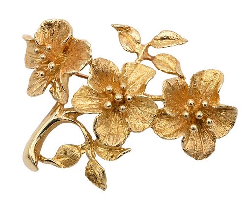 14 KARAT GOLD TRIPLE FLOWER BROOCH  377590