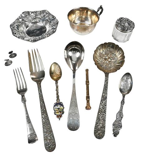 25 SILVER TABLE ITEMS23 pieces sterling: