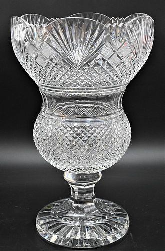 LARGE WATERFORD CRYSTAL VASE, ON ROUND