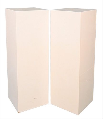 PAIR OF WHITE OR IVORY LACQUERED 3776fa