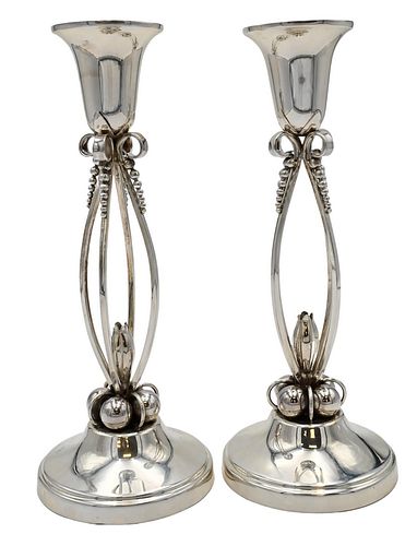 PAIR OF STERLING SILVER CANDLESTICKS  377d6b