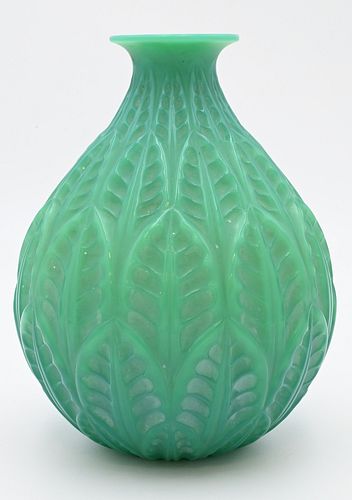 RENE LALIQUE MALESHERBES VASE  377e4a