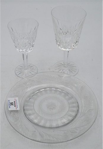 GROUP OF GLASS TO INCLUDE A SET 378080