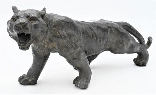 BRONZE LIONESS HEIGHT 8 1 2 INCHES  3780f7