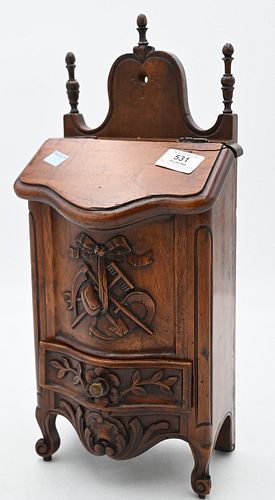 FRENCH CARVED PIPE BOX HAVING 3782b6