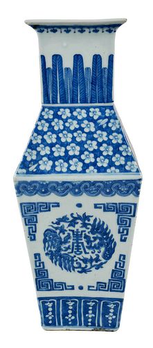 CHINESE BLUE AND WHITE PORCELAIN 37833d