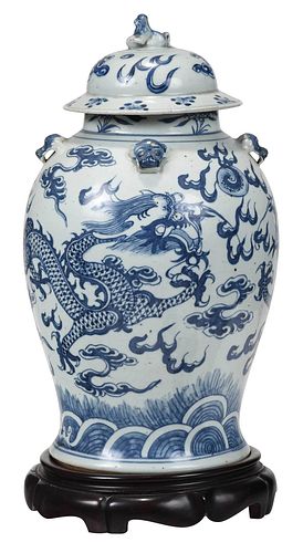 CHINESE BLUE AND WHITE PORCELAIN 378347