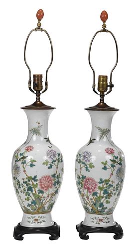 PAIR OF CHINESE FAMILLE ROSE PORCELAIN