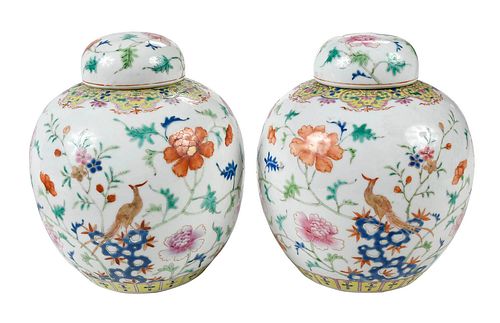 PAIR CHINESE FAMILLE ROSE LIDDED 378388