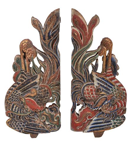 TWO CHINESE CARVED AND POLYCHROMED 3783ee