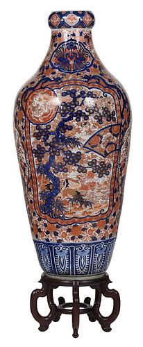 LARGE JAPANESE IMARI FLOOR VASE19th/early