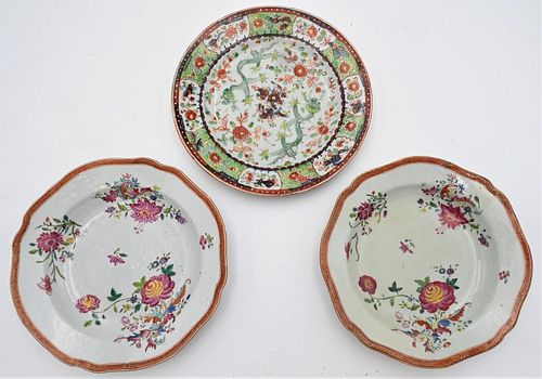 THREE CHINESE PORCELAIN PLATES