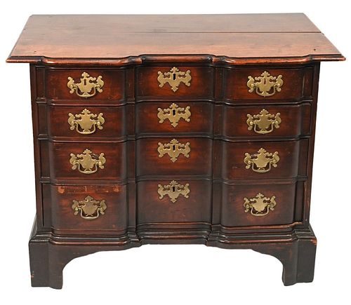 DIMINUTIVE CHIPPENDALE MAHOGANY 3784a1