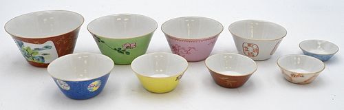 SET OF NINE CHINESE PORCELAIN NESTING