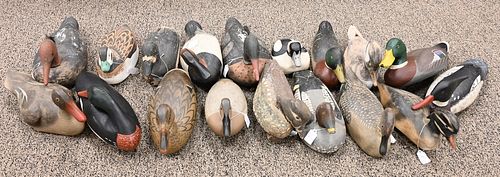 GROUP OF 18 DUCK DECOYS TO INCLUDE 3786fa
