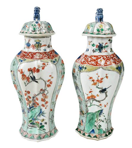 PAIR OF CHINESE FAMILLE VERTE PORCELAIN 378766