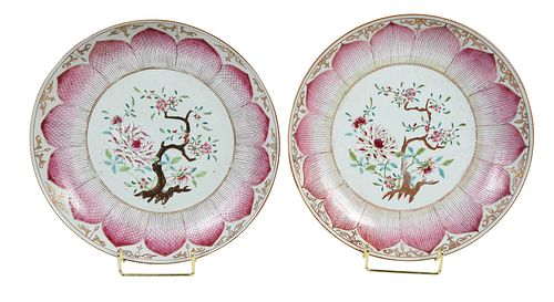 PAIR OF CHINESE EXPORT LOTUS PLATEScirca