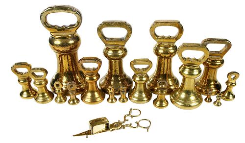 18 ENGLISH BRASS WEIGHTS AND SCISSOR 378930