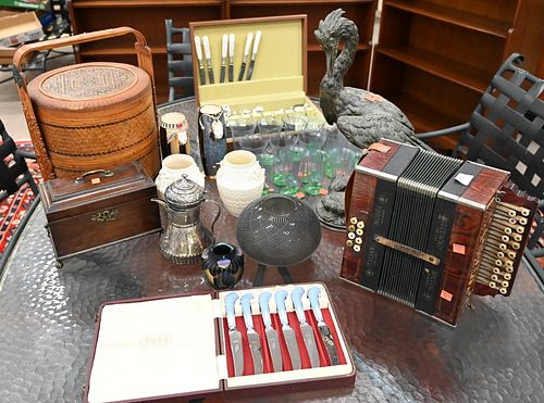 LARGE GROUP OF ASSORTED ITEMS,