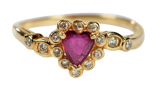 18KT RUBY AND DIAMOND RINGcenter 376524