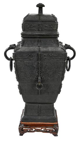 LARGE CHINESE BRONZE RITUAL VESSEL 37666e