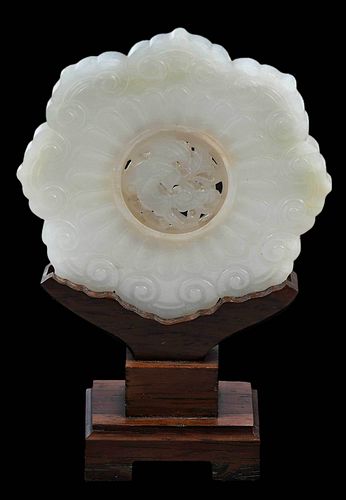 CHINESE JADE ROUND CARVING WITH 3766a9