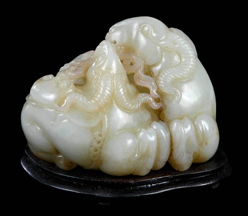 CHINESE CARVED JADE OR HARDSTONE 3766c9