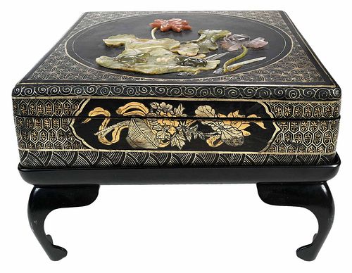 CHINESE PAINTED WOOD BOX WITH JADE 3766e9