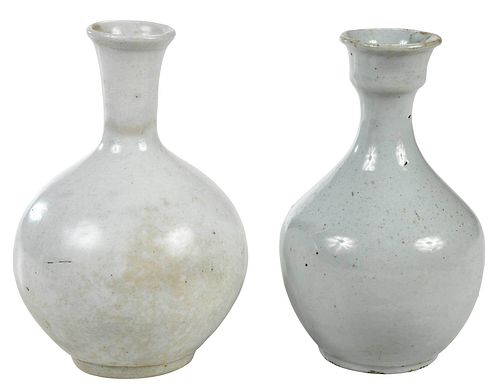 TWO KOREAN WHITE GLAZED VESSELSpossibly 37675f