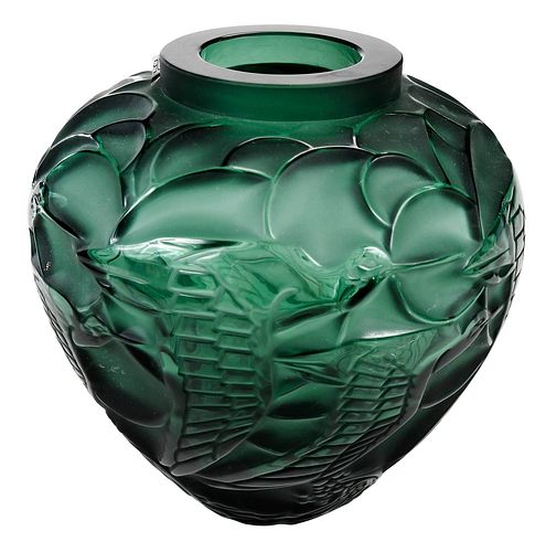 LALIQUE COURLIS GREEN GLASS VASEFrench  376a97