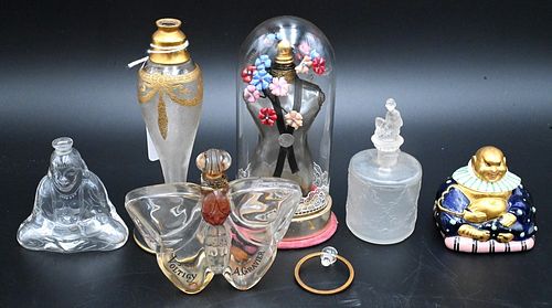 GROUP OF SIX PERFUME BOTTLES TO 376aef