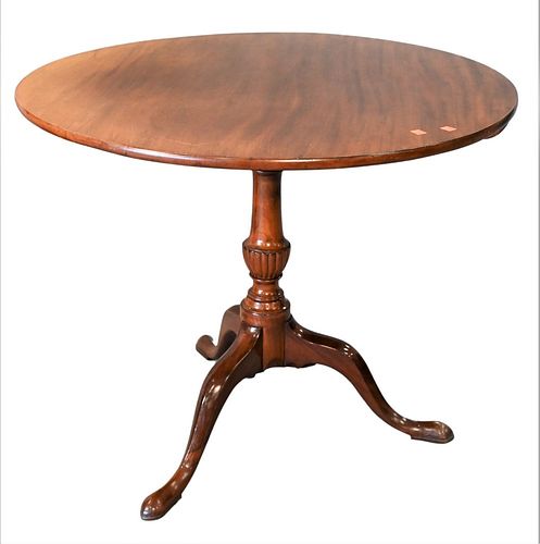 MAHOGANY ROUND TOP TIP TABLE ON 376b40