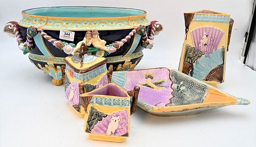 GROUP OF MAJOLICA TO INCLUDE LARGE 376c5f