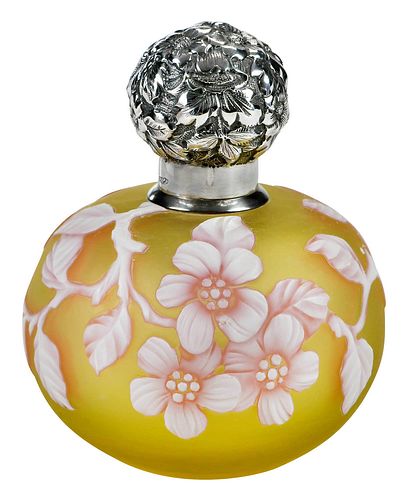 BRITISH CAMEO GLASS PERFUME BOTTLElate