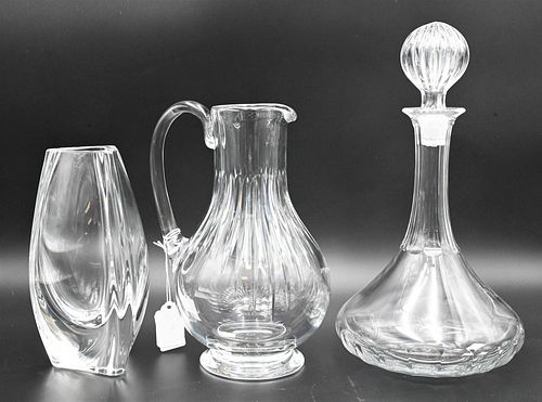 THREE BACCARAT CRYSTAL PIECES  376e87