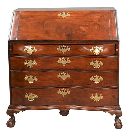 CHIPPENDALE MAHOGANY DESK HAVING 377294